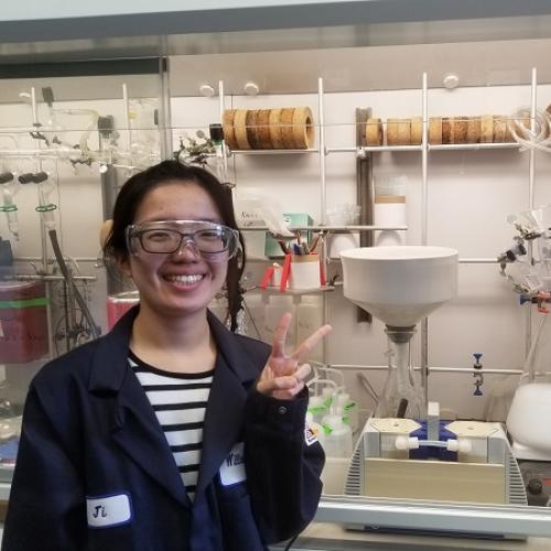 Photo of Ji Yeon Kim in lab